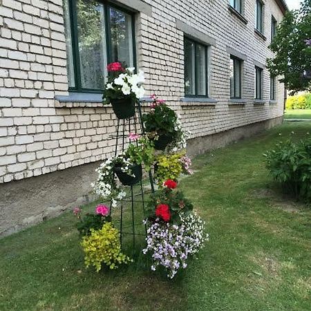 Stradnieku Viesnica Hostel Вентспилс Екстериор снимка
